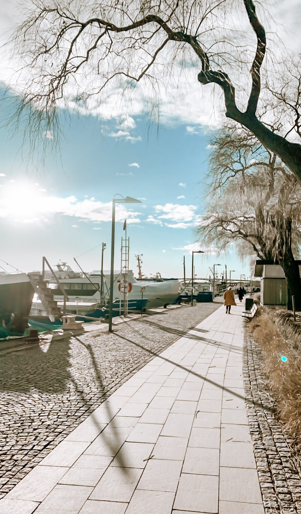 FIRST WEEK ON THE NEW JOB